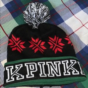 VS PINK !! Knitted hat with puff on top !!  🧢 ❄️